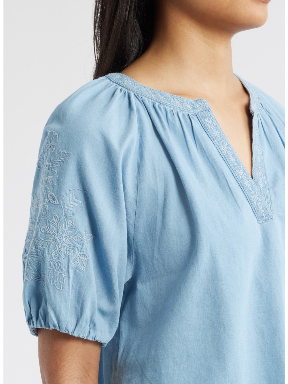 beachlunchlounge Laurent  Embroidered V-Neck  Peasant Blouse size M
